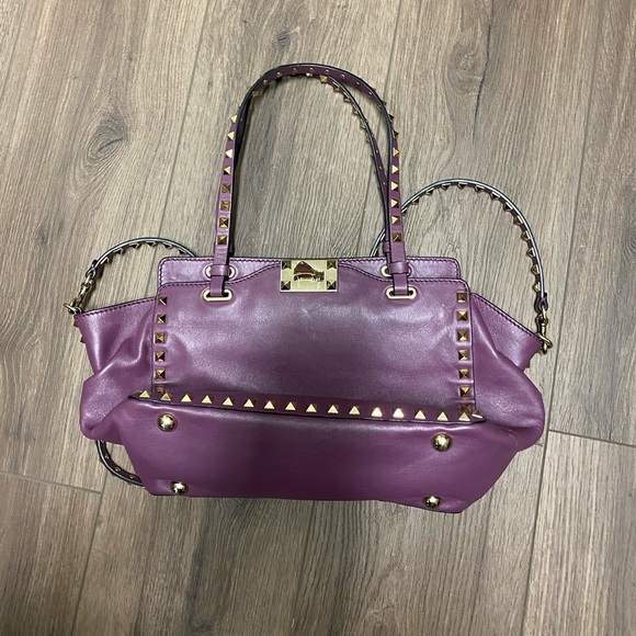 Authentic Valentino rockstud handbag - Picture 1 of 3
